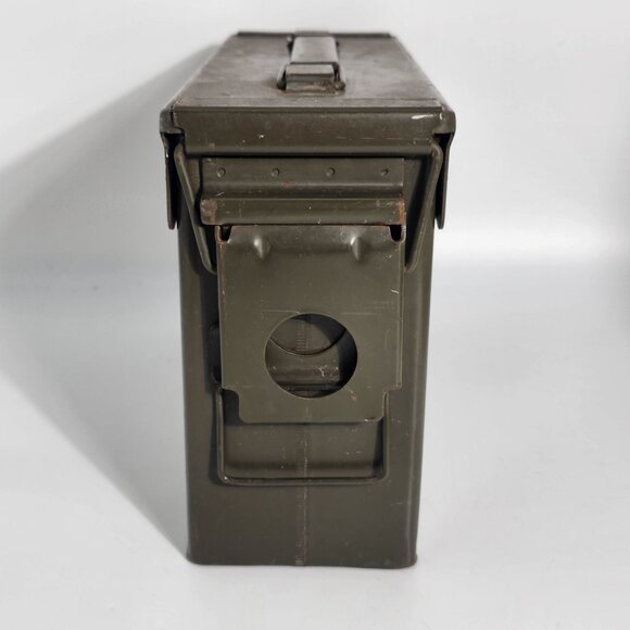 Vintage Green Metal Ammo Storage Box With Handle & Latch Closure - Picture 2 of 10